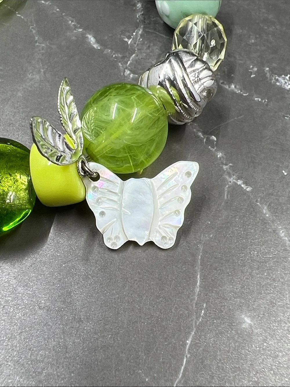 AVON Green Garden Beaded Bracelet